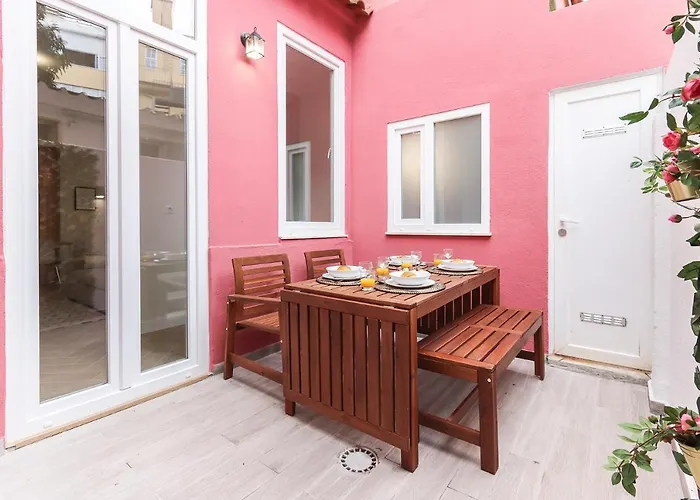 Portucale ! Design With Terrace *