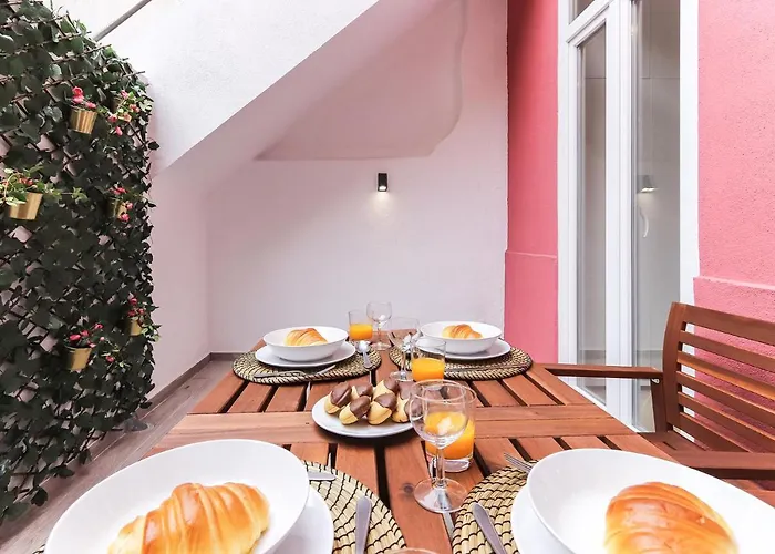 Апартаменти Portucale ! Design With Terrace