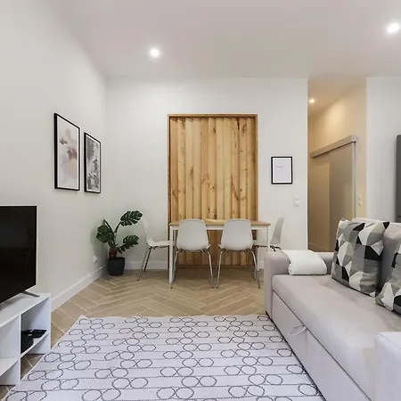 Portucale ! Design With Terrace * Lisboa